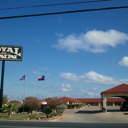 Royal Inn Pearsall 外观 照片